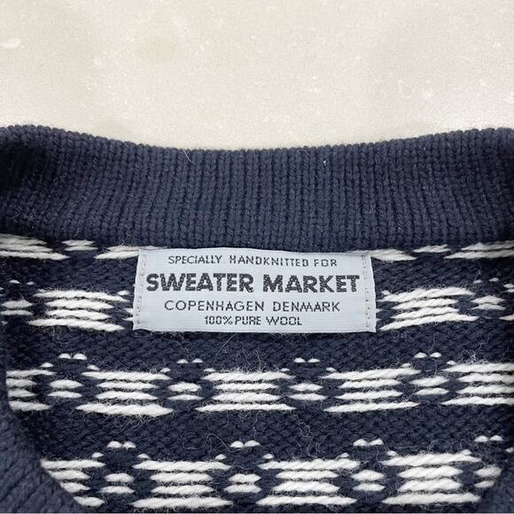 NWT Handknitted Sweater Market Denmark Wool Cardigan Pewter Clasps Navy XL - Picture 6 of 7